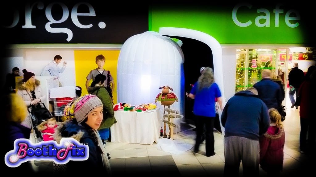 igloo photo booth at shopping centre.